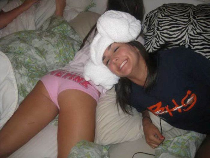 Girls Have Fun (73 pics)
