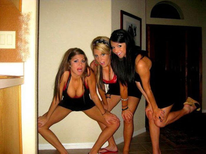 Girls Have Fun (73 pics)