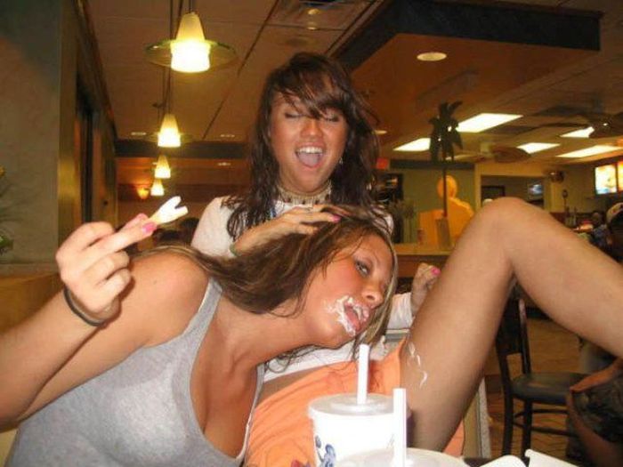 Girls Have Fun (73 pics)