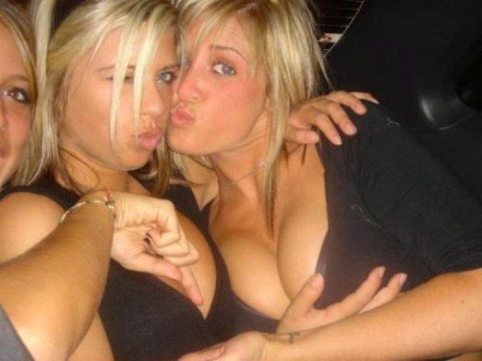 Girls Have Fun (73 pics)