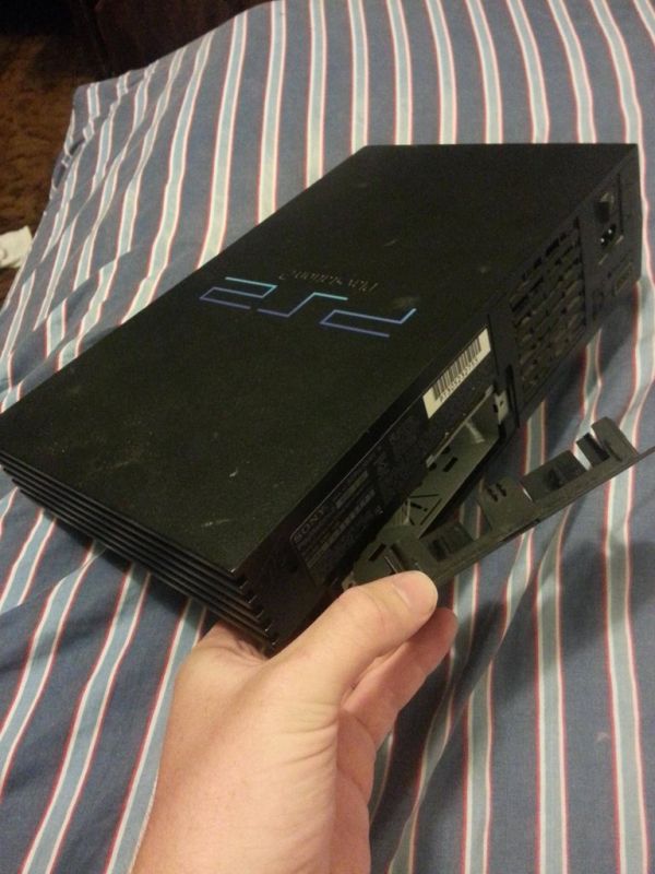 PS2 with a Surprise (6 pics)