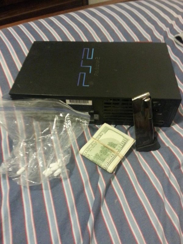 PS2 with a Surprise (6 pics)