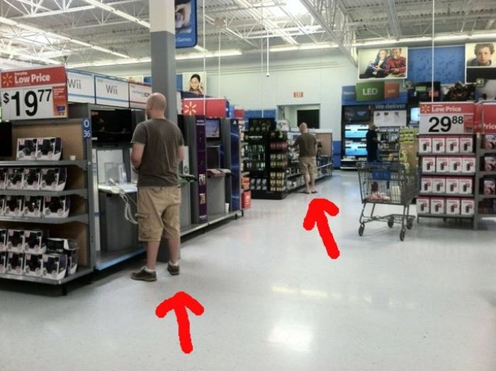Amusing Walmart (23 pics)