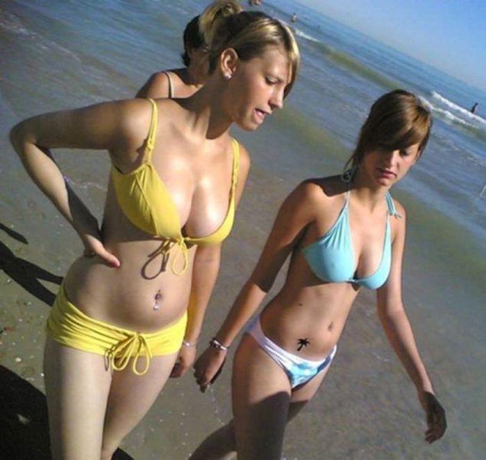 Beautiful Bikini Girls (52 pics)
