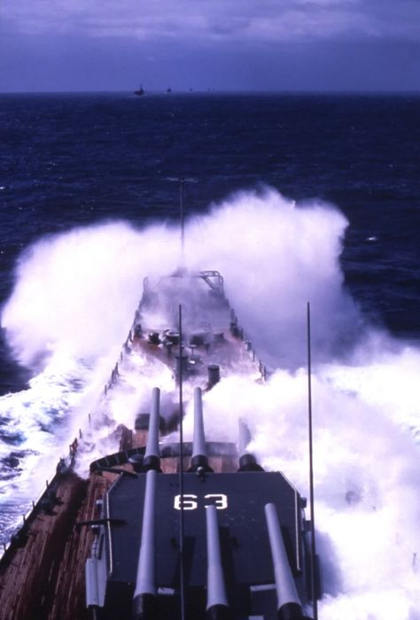 Navy vs Waves (61 pics)