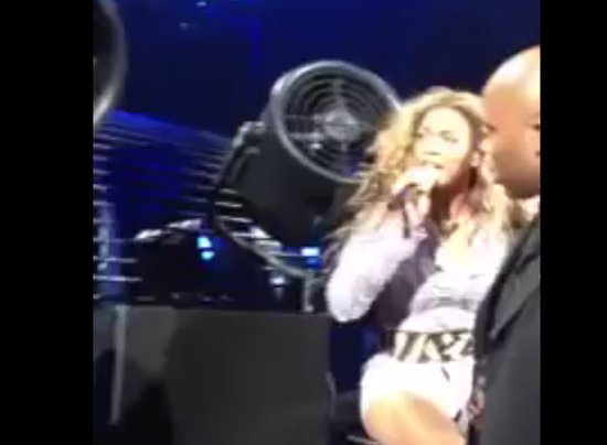 Beyonce's Hair Gets Stuck in Air Fan