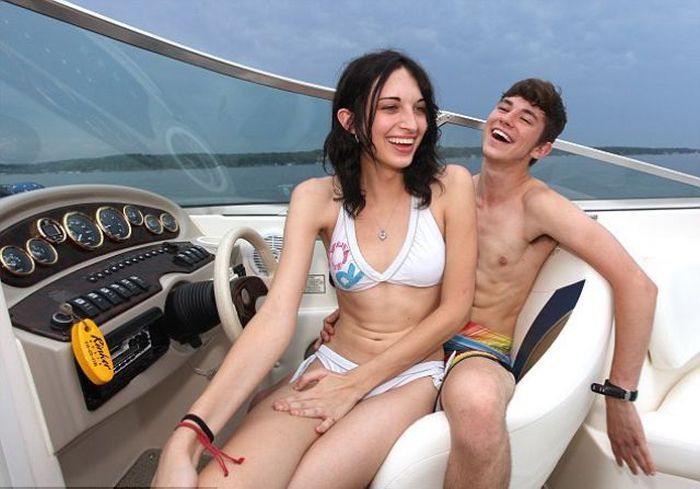 Two Teenagers in Love (12 pics)