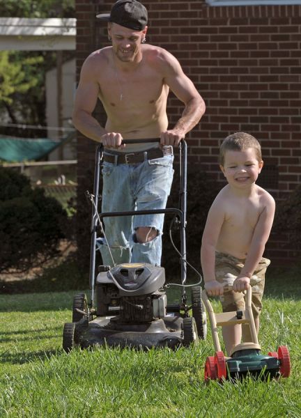 Like Father Like Son (34 pics)