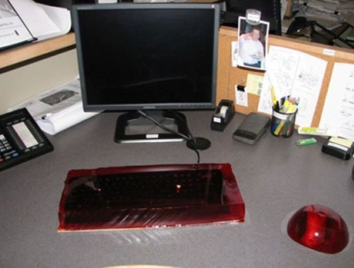 Office Pranks (40 pics)