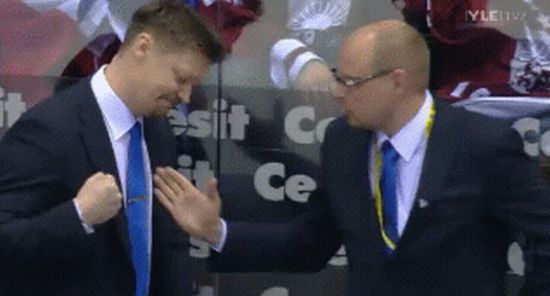 Awkward Moments (14 gifs)