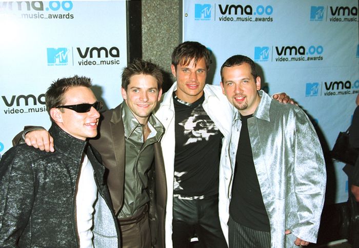 Photos from 2000 VMAs (57 pics)