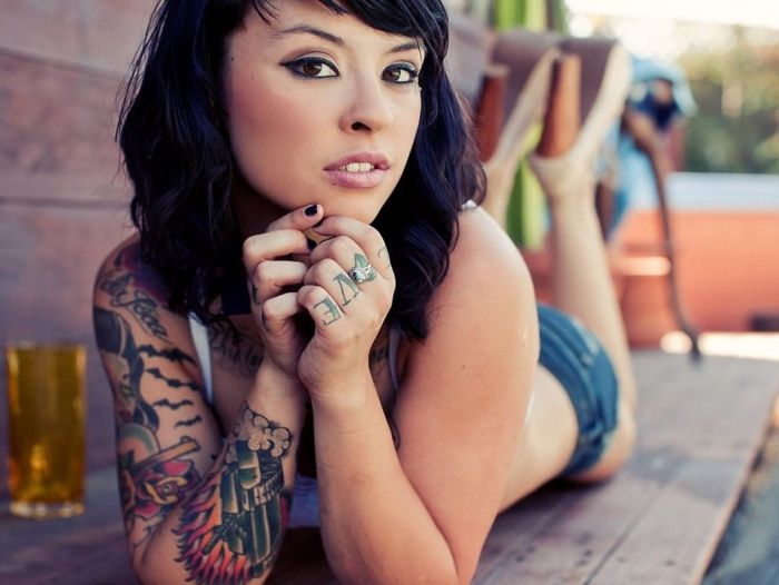 Tattoo Girls (40 pics)