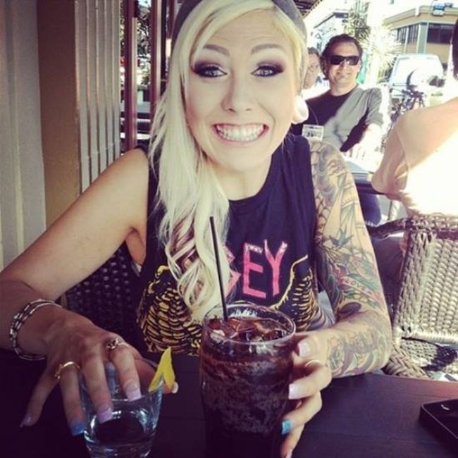 Tattoo Girls (40 pics)