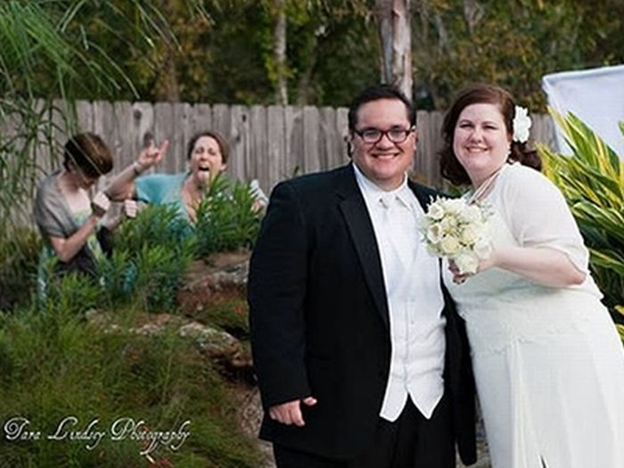 Wedding Photobombs (47 pics)