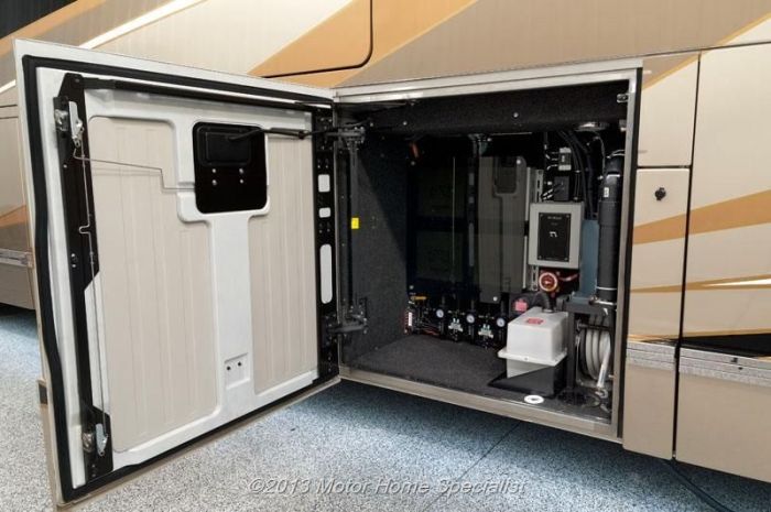 Luxury Motorhome "The Oasis" (126 pics)