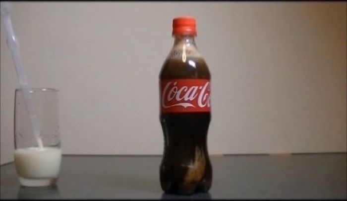 Cola with Milk (13 pics)