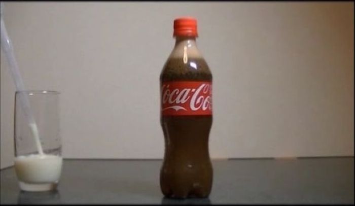 Cola with Milk (13 pics)