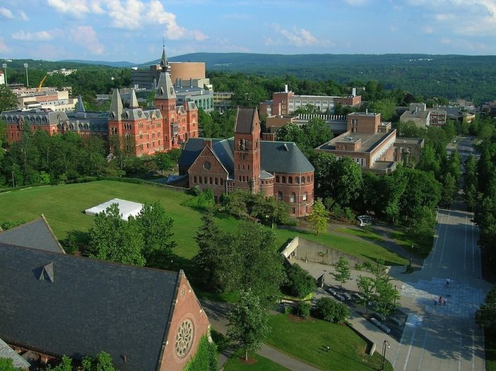 College Campuses That Looks Like Hogwarts (22 pics)