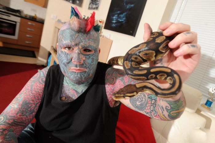 Tattoo Freak (18 pics)