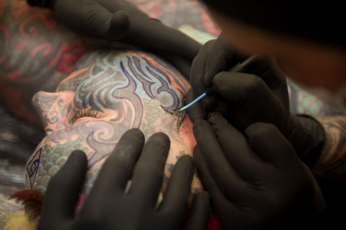 Tattoo Freak (18 pics)