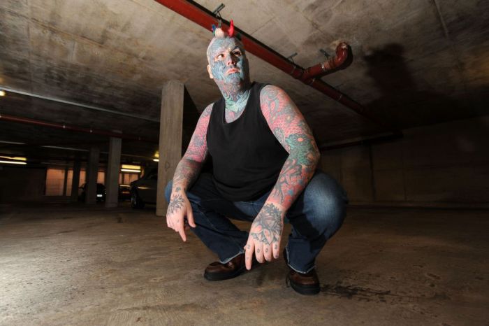 Tattoo Freak (18 pics)