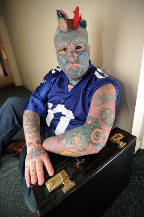 Tattoo Freak (18 pics)