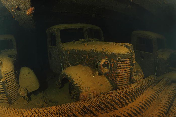 Chuuk Lagoon is the Largest Graveyard Of Ships (45 pics)