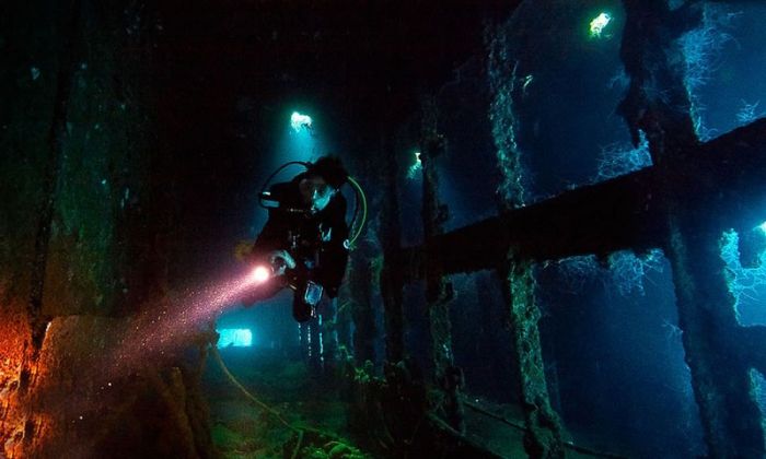 Chuuk Lagoon is the Largest Graveyard Of Ships (45 pics)