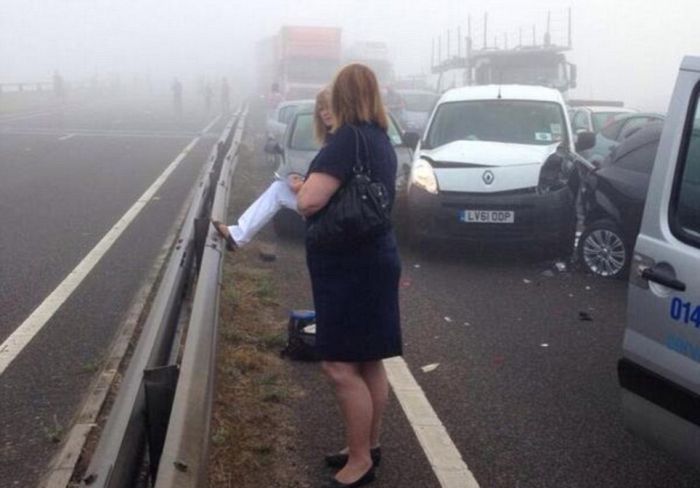 Massive Car Crash in the UK (55 pics)