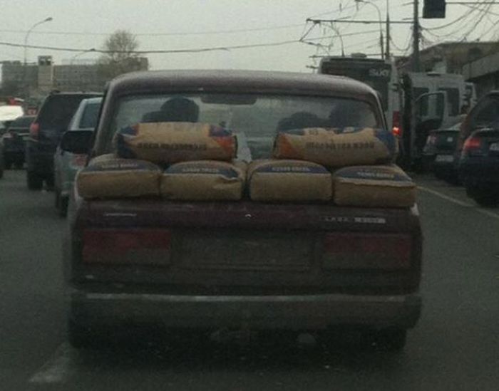 Funny and Odd Things Spotted on the Road (87 pics)