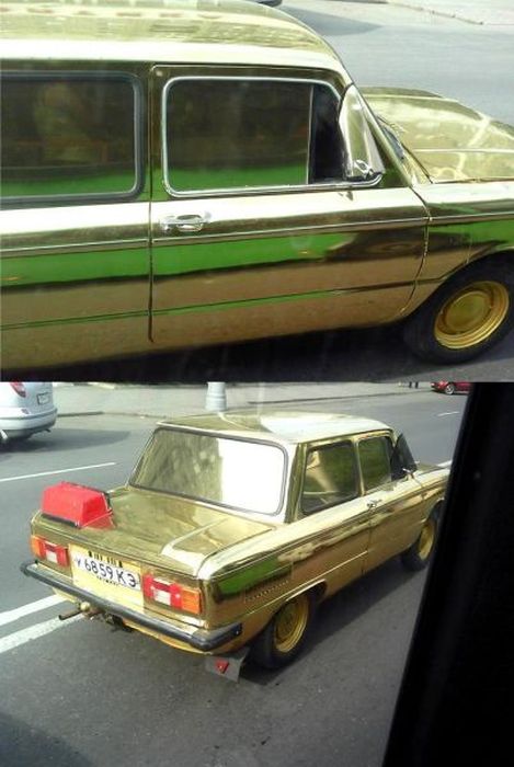 Funny and Odd Things Spotted on the Road (87 pics)