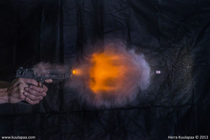 Gun Shots in Slow Motion (35 pics)