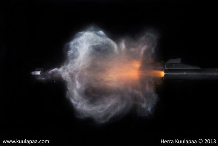 Gun Shots in Slow Motion (35 pics)
