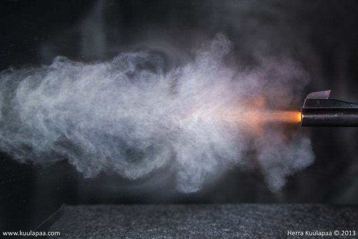 Gun Shots in Slow Motion (35 pics)