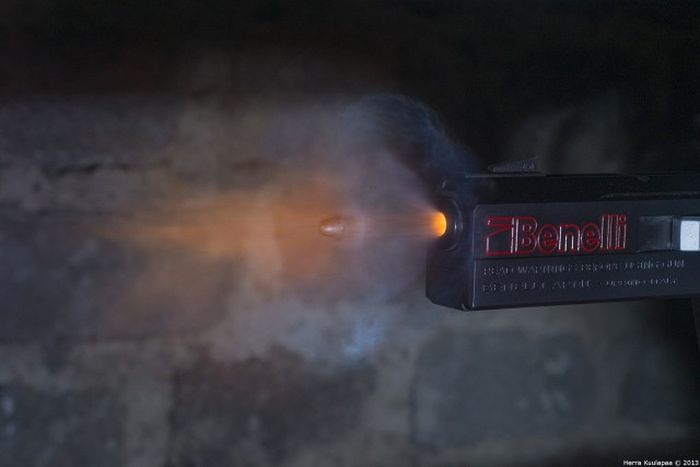 Gun Shots in Slow Motion (35 pics)