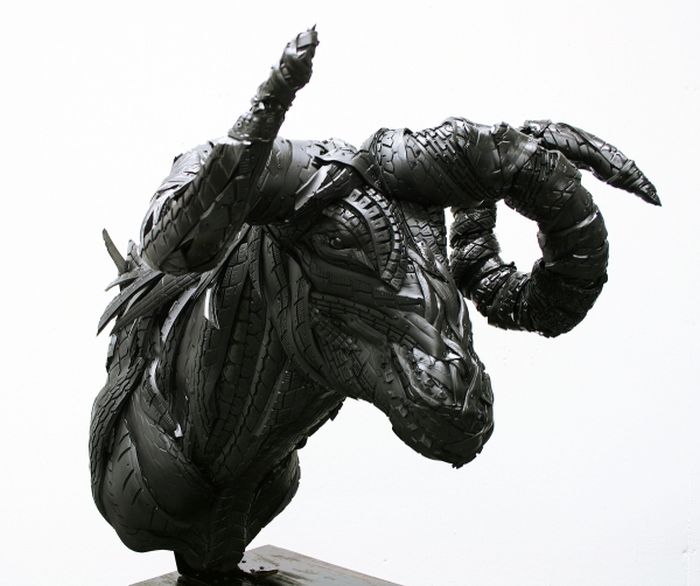Sculptures Made Out of Old Tires (46 pics)