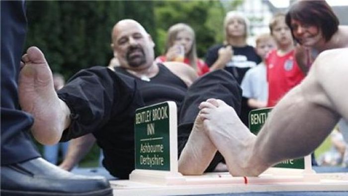 The Weirdest Contests of the World (25 pics)