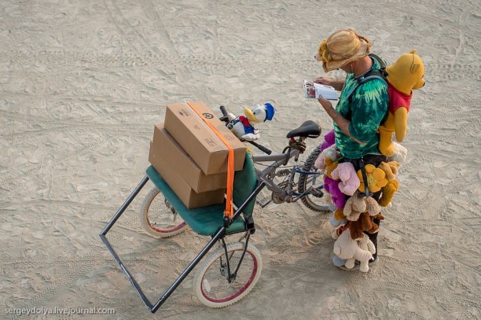 The Vehicles of Burning Man 2013 (39 pics)