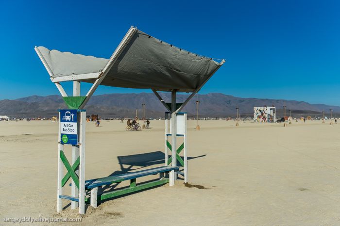 The Vehicles of Burning Man 2013 (39 pics)