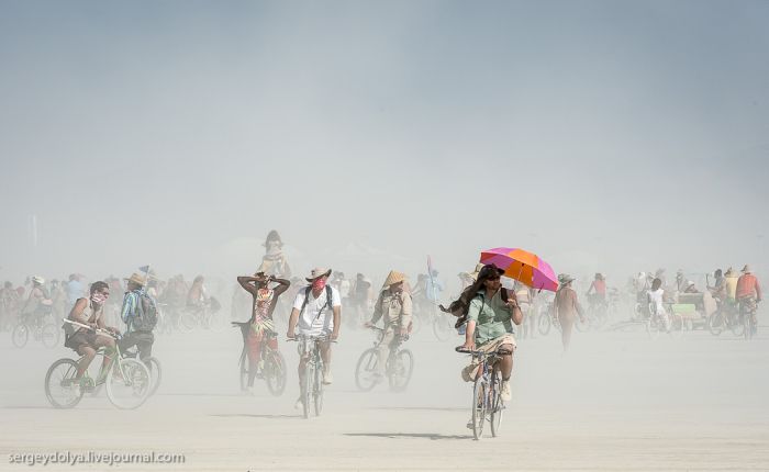 The Vehicles of Burning Man 2013 (39 pics)