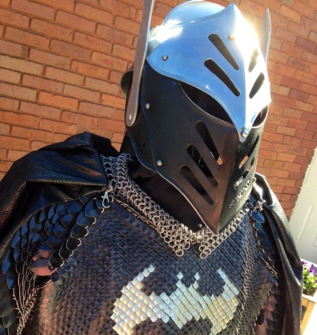 Dark Knight Armor (5 pics)