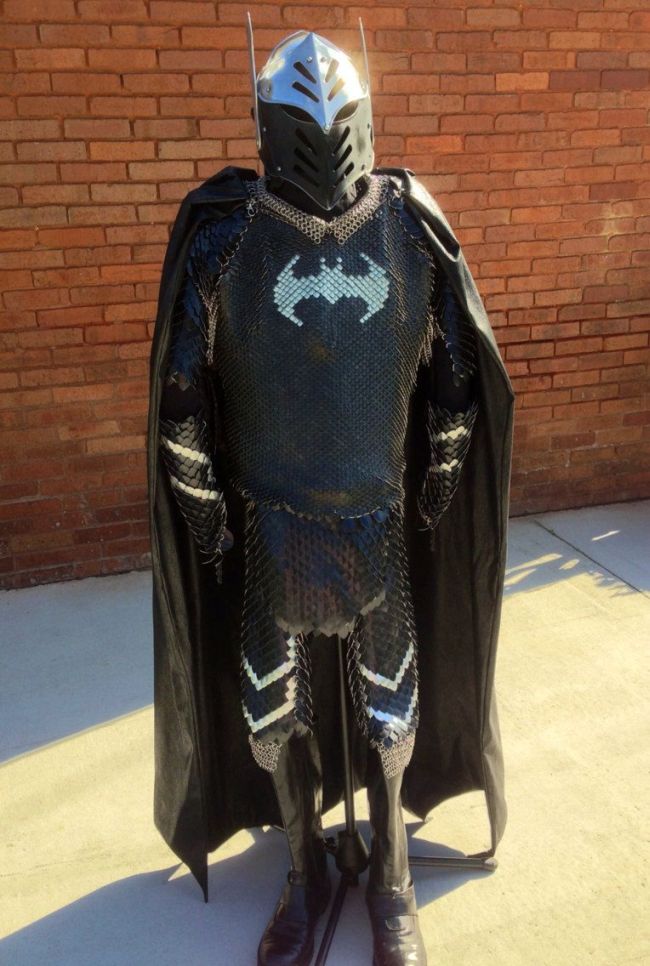 Dark Knight Armor (5 pics)