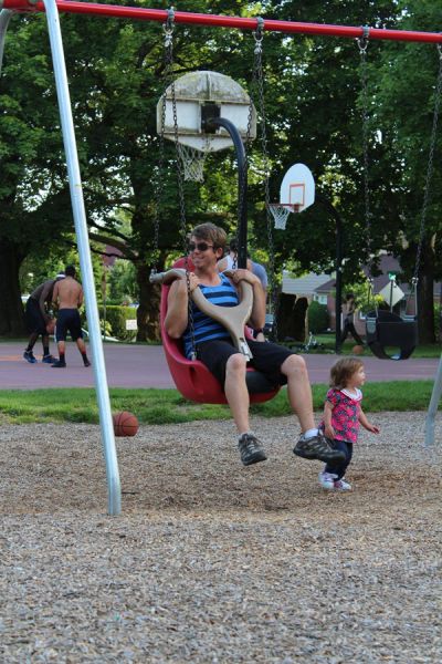 Swinging (33 pics)