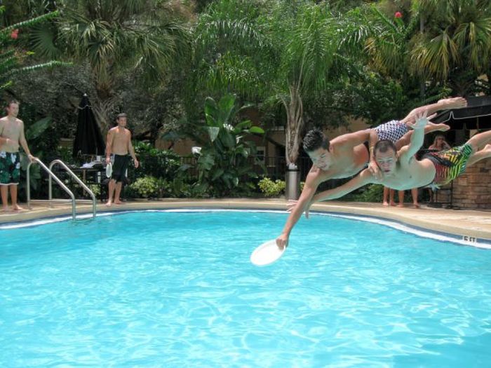 At the Right Moment. Part 29 (49 pics)