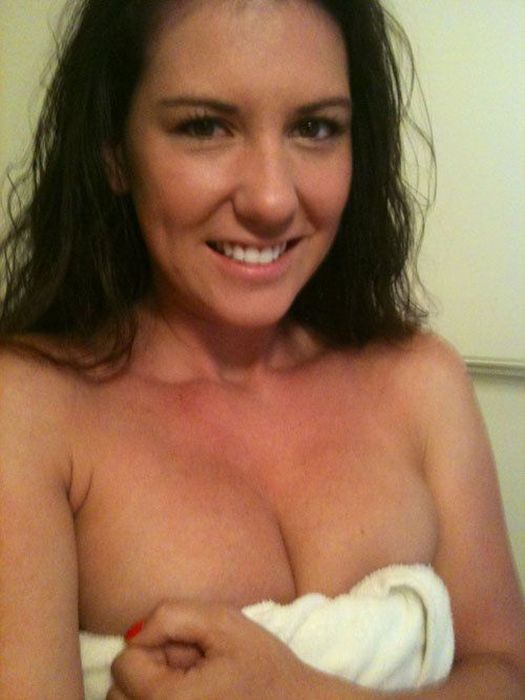 Girls in Towels. Part 2 (23 pics)