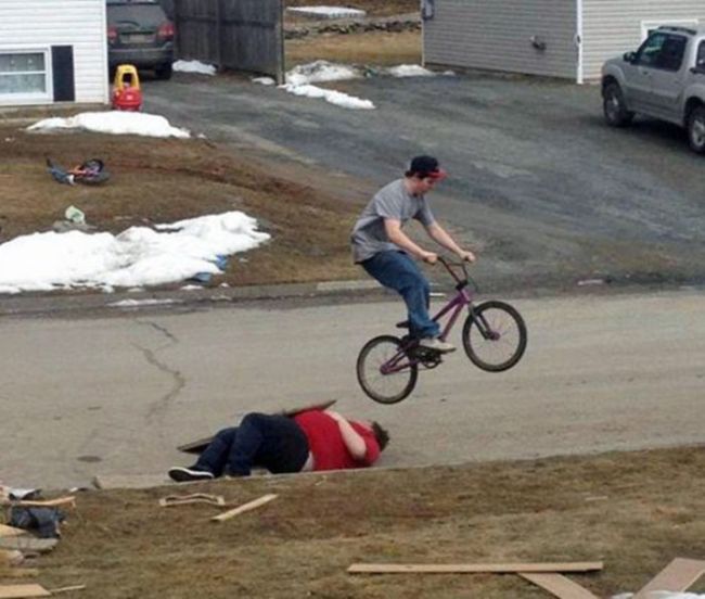 The World is Full of Idiots (28 pics)