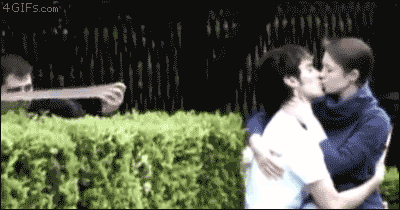 Awkaward Kisses (30 pics)