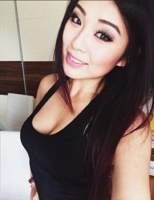 Hot Asian Girls (46 pics)