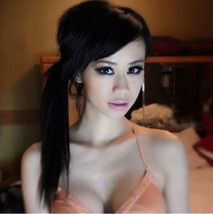 Hot Asian Girls (46 pics)