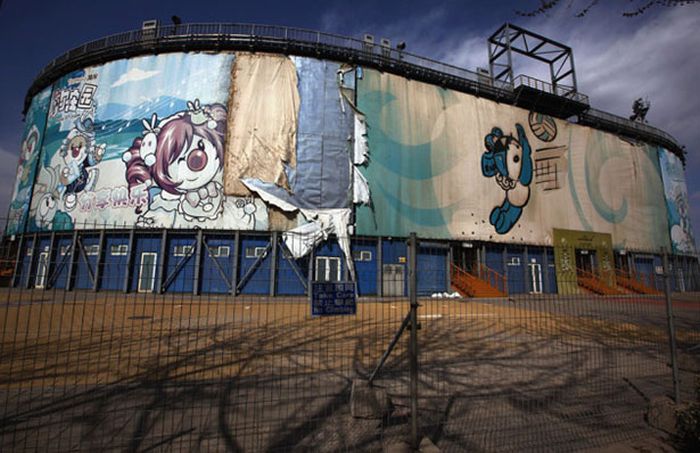 Abandoned Stadiums of Beijing Olympics (12 pics)